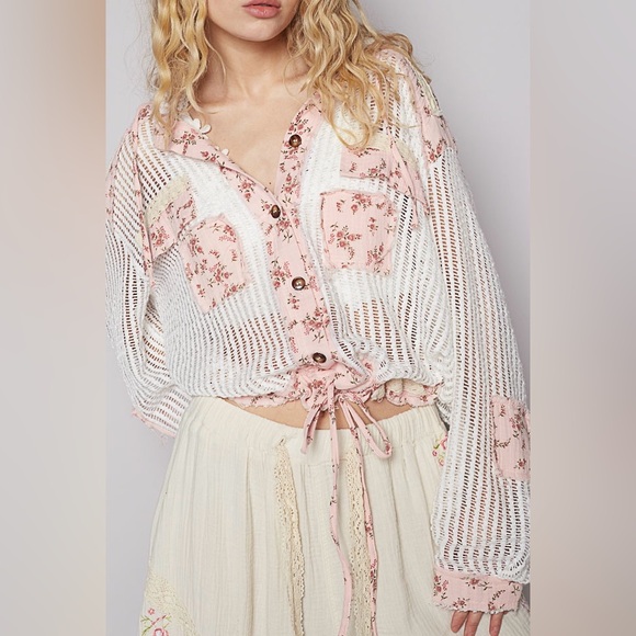 POL Button Down Floral V-Neck Long Sleeve Raw Hem Top